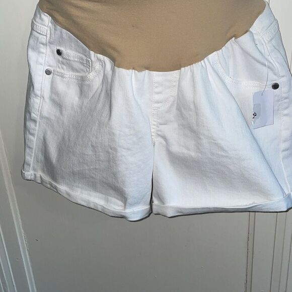 NWT Indigo Blue white denim shorts - Picture 3 of 10